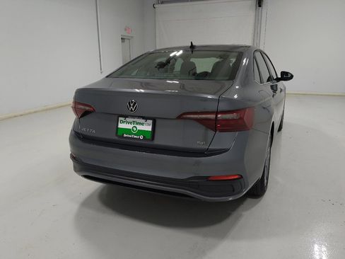 Used 2024 Volkswagen Jetta SE FWD image 7