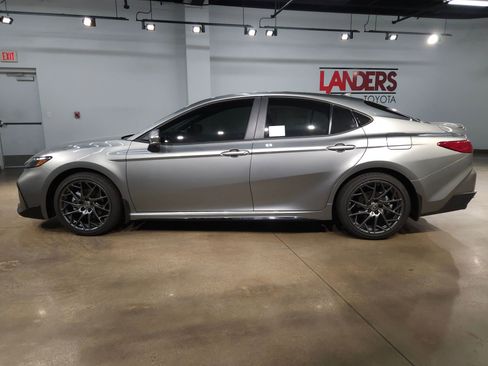 New 2026 Toyota Camry SE FWD image 4