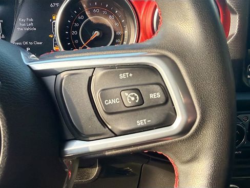 Used 2023 Jeep Gladiator Rubicon w/ LED Lighting Group AWD/4WD image 34