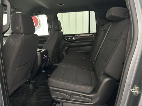 Used 2022 GMC Yukon XL SLE w/ Gmc Pro Safety Plus Package AWD/4WD image 20