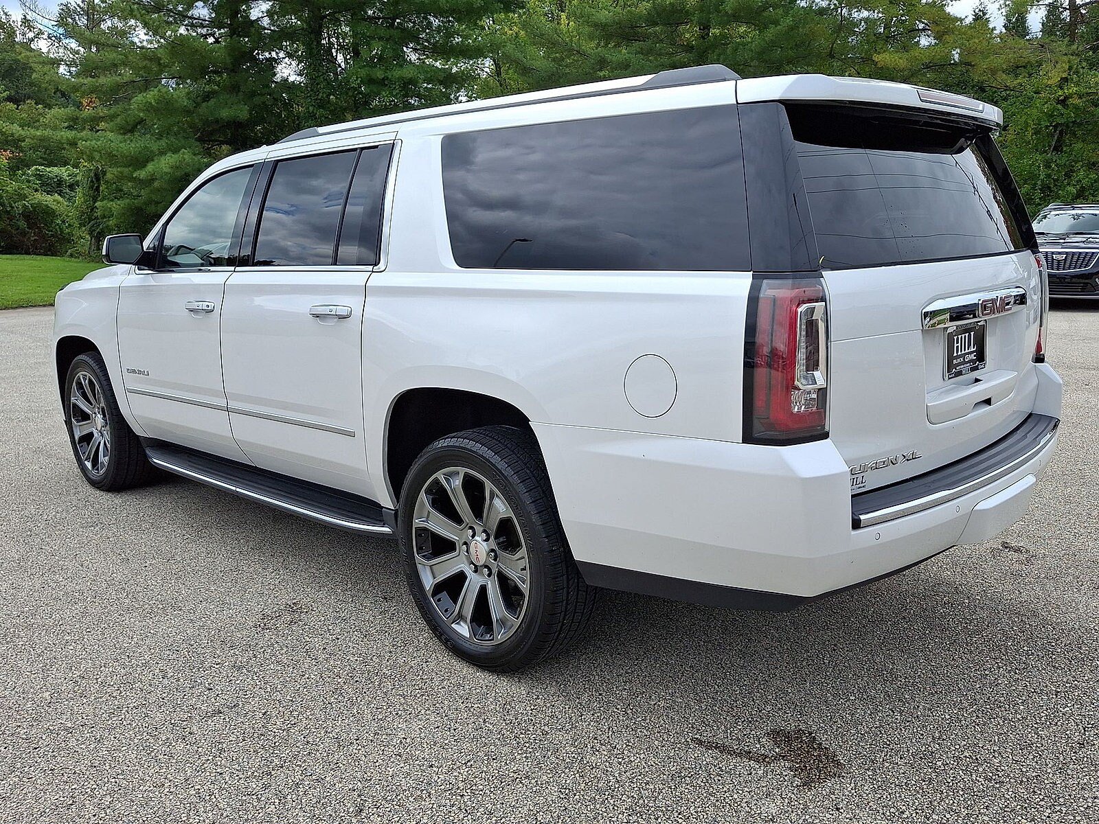 Used 2018 GMC Yukon XL Denali w/ Open Road Package AWD/4WD image 22