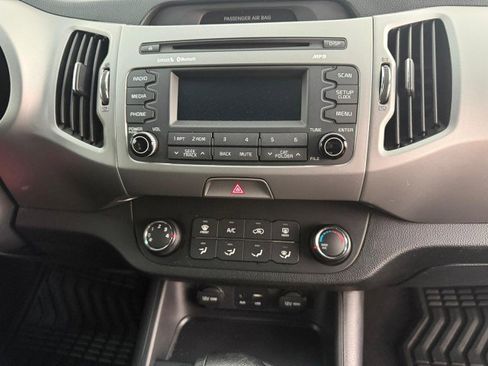 Used 2016 Kia Sportage LX AWD/4WD image 18