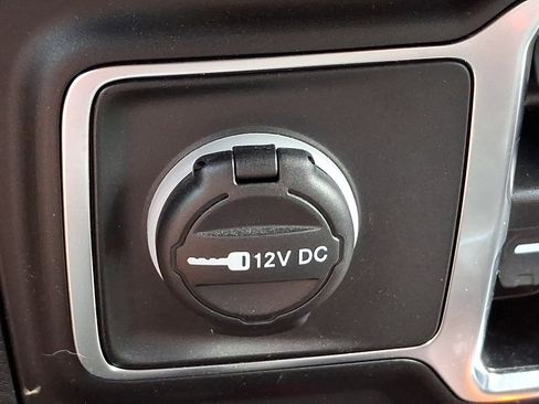 Used 2025 Jeep Gladiator Sport AWD/4WD image 22