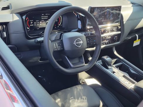 New 2026 Nissan Pathfinder SL FWD image 4