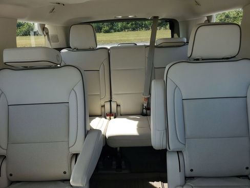 Used 2021 GMC Yukon Denali w/ Denali Premium Package image 13