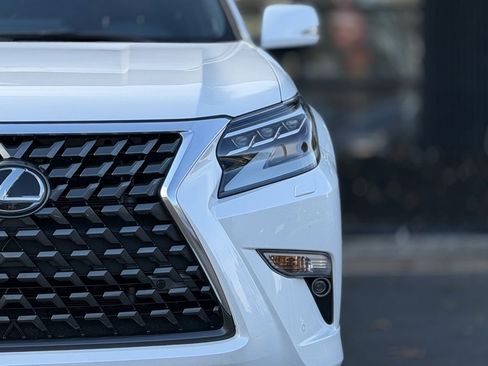 Used 2022 Lexus GX 460 Premium image 5
