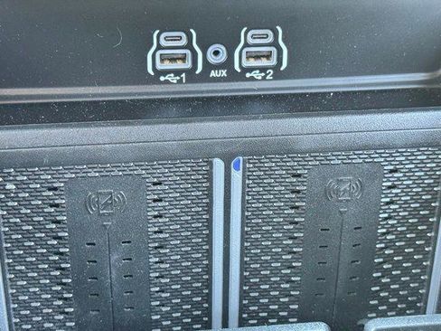 Used 2025 RAM 2500 Laramie AWD/4WD image 25