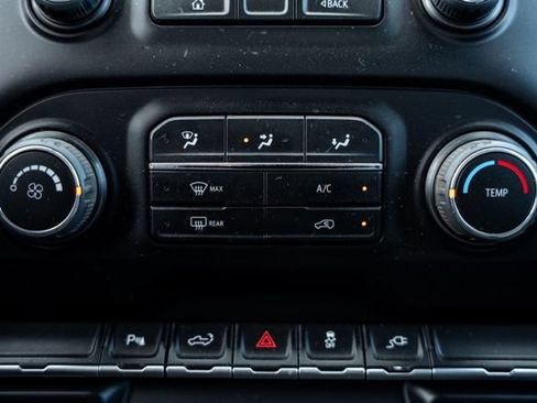 Used 2022 Chevrolet Silverado 2500 LT AWD/4WD image 22