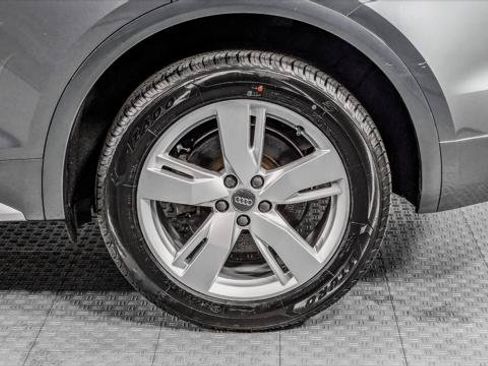 Used 2019 Audi Q5 2.0T Premium Plus AWD/4WD image 37