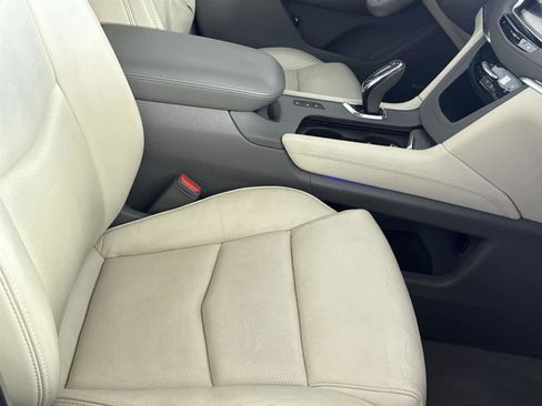 Used 2018 Cadillac XT5 Premium Luxury image 15