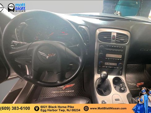 Used 2005 Chevrolet Corvette Convertible w/ Preferred Equipment Group RWD image 4