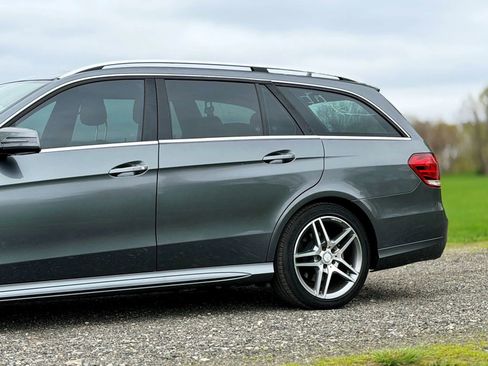 Used 2016 Mercedes-Benz E 350 4MATIC Wagon image 46