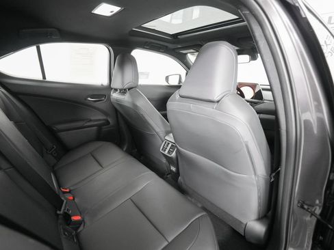 Certified 2026 Lexus UX 300h FWD w/ Accessory Package (Z1) image 18