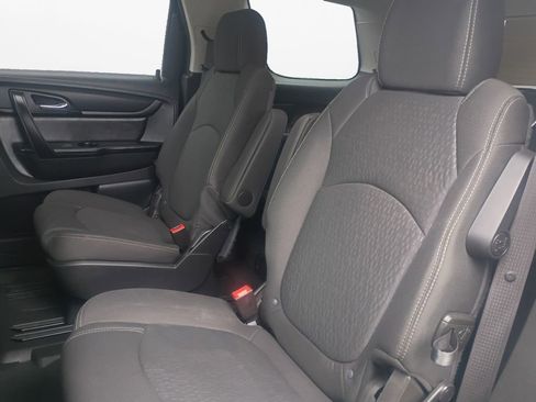 Used 2015 GMC Acadia SLE image 22