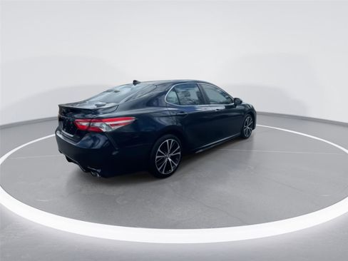 Used 2019 Toyota Camry SE image 8