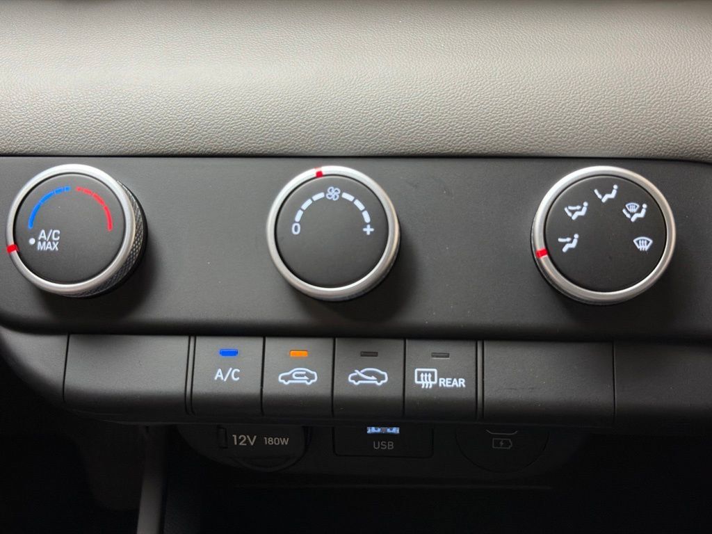 New 2026 Hyundai Elantra SE FWD image 15