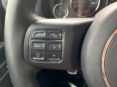 Used 2017 Jeep Wrangler Unlimited Rubicon AWD/4WD image 16