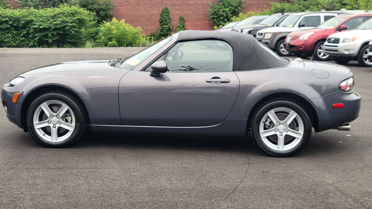 Used 2007 MAZDA MX-5 Miata Sport RWD image 17