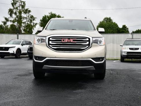 Used 2017 GMC Acadia SLT AWD/4WD image 2