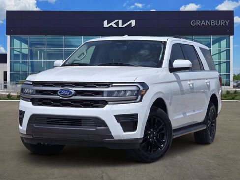 Used 2024 Ford Expedition XLT RWD image 1