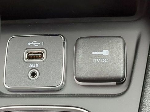 New 2023 Jeep Cherokee Altitude Lux image 23