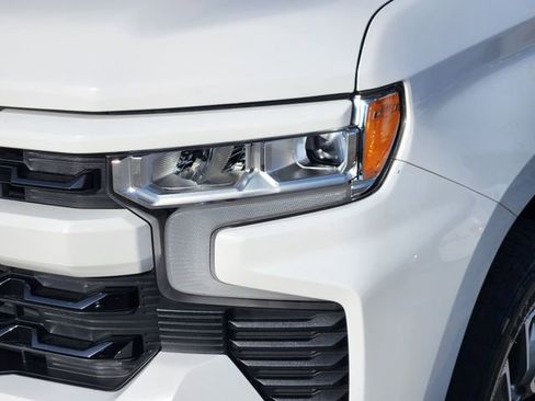 Used 2023 Chevrolet Silverado 1500 RST AWD/4WD image 9