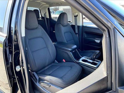 Used 2022 Chevrolet Colorado LT w/ LT Convenience Package image 11