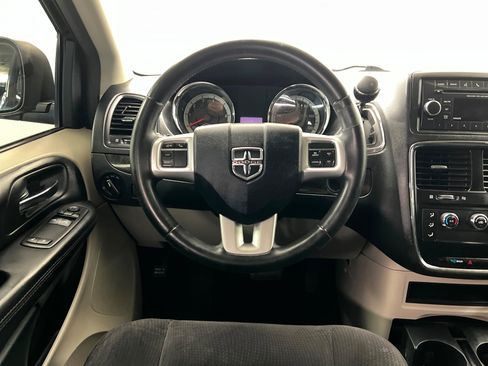 Used 2014 Dodge Grand Caravan American Value Package w/ UConnect Hands-Free Group image 12