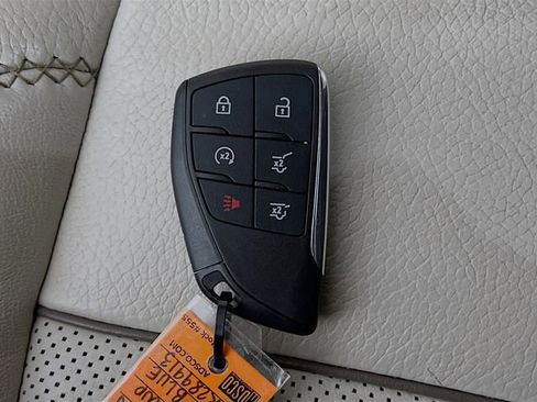 Used 2021 GMC Yukon Denali w/ Denali Premium Package image 12