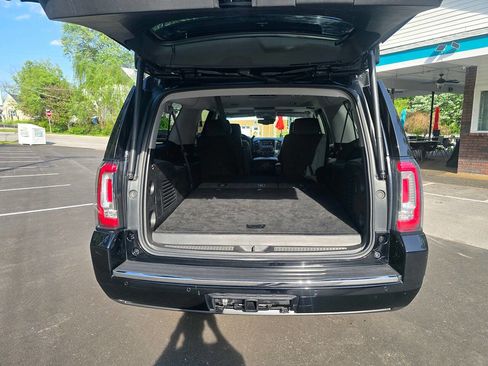 Used 2016 GMC Yukon XL Denali w/ Open Road Package AWD/4WD image 10
