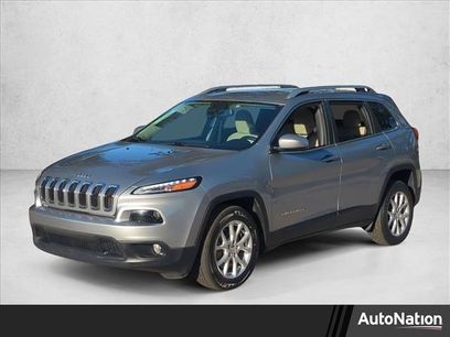 Used 2017 Jeep Cherokee Latitude w/ Safety/Convenience Group