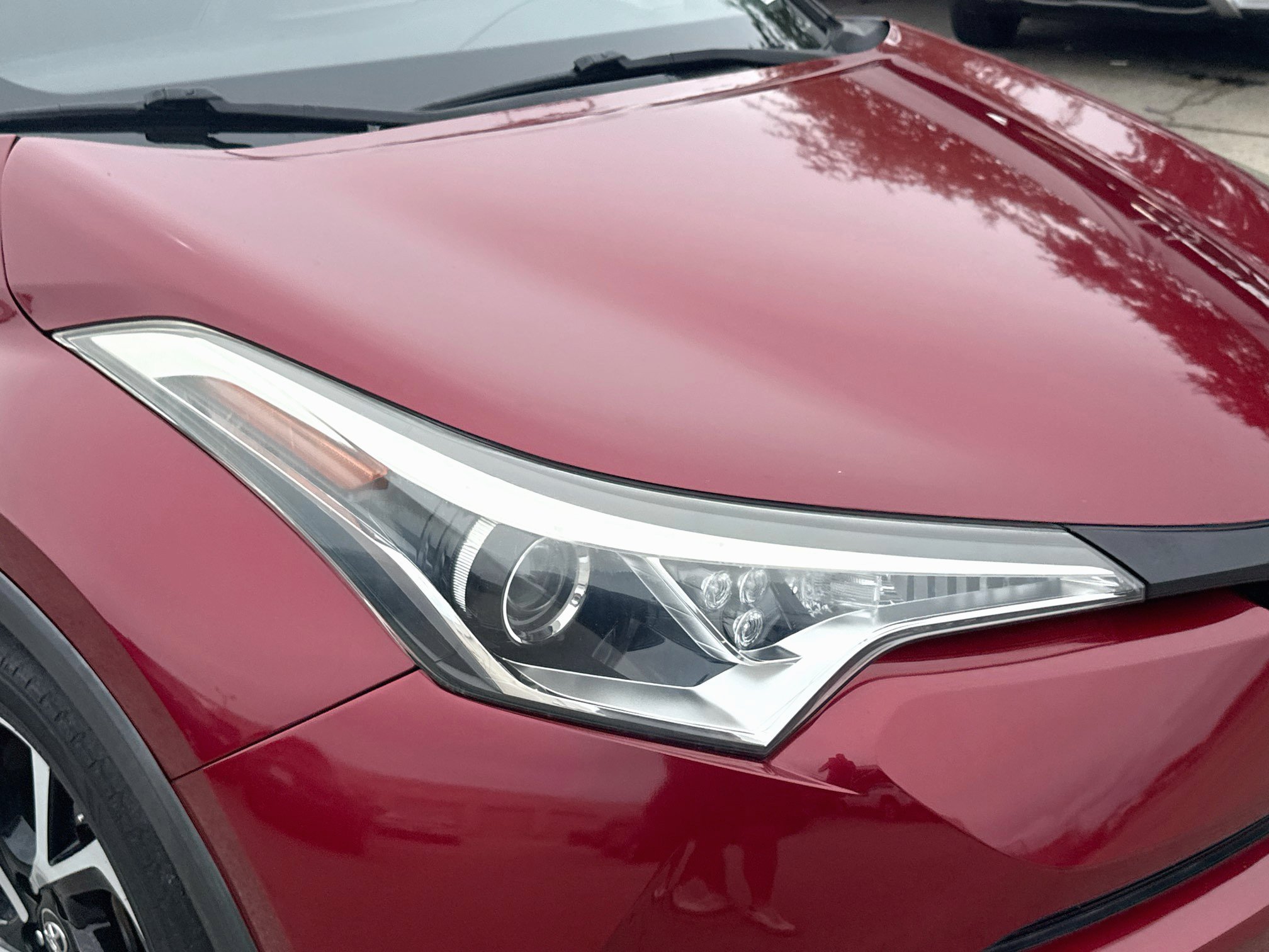 Used 2018 Toyota C-HR XLE FWD image 31