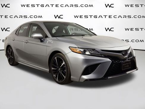 Used 2019 Toyota Camry XSE image 40