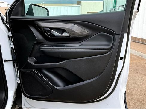 Certified 2024 GMC Terrain SLT image 22