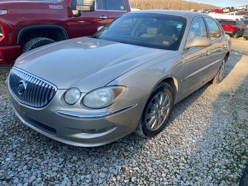 Used 2009 Buick LaCrosse CXL image 1