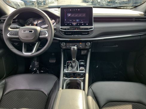 Used 2022 Jeep Compass Latitude AWD/4WD image 9