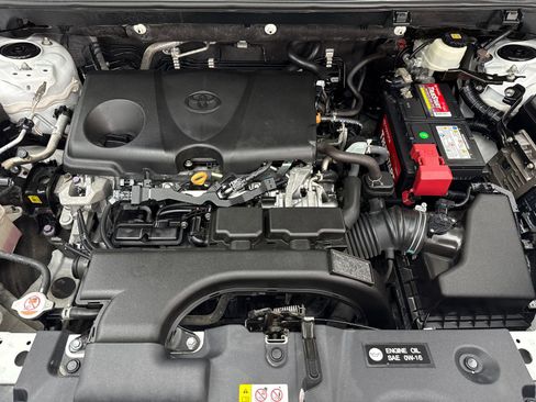 Used 2021 Toyota RAV4 XLE FWD image 54