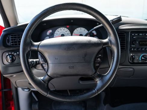 Used 2004 Ford F150 Lightning RWD image 28