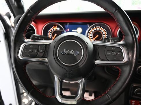 Used 2023 Jeep Wrangler Unlimited Rubicon w/ Cold Weather Group image 22