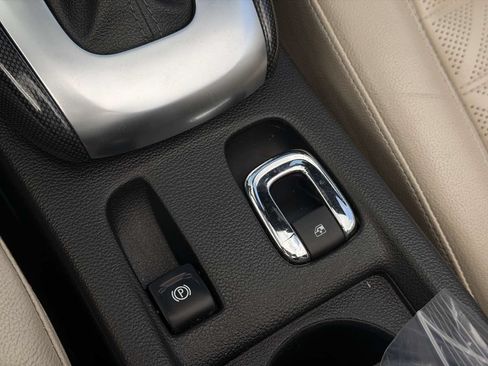 Used 2018 Buick Cascada Sport Touring FWD image 22
