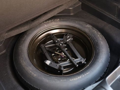 Used 2020 Jeep Cherokee Limited image 38