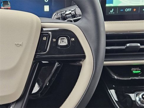 New 2026 Lincoln Corsair Premiere image 27