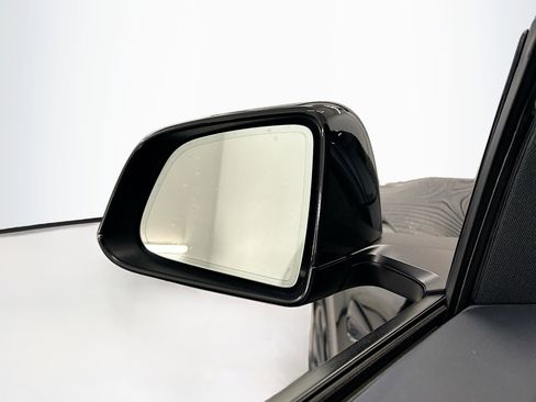 Used 2023 Tesla Model Y Performance image 16