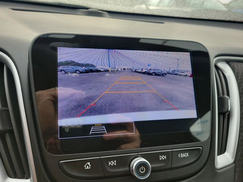 Used 2024 Chevrolet Malibu LT image 22