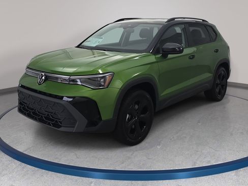 New 2026 Volkswagen Taos SE AWD/4WD image 1