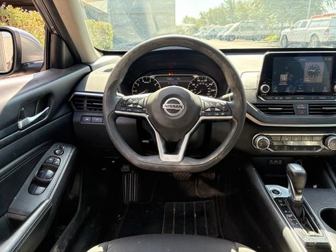 Used 2020 Nissan Altima 2.5 S FWD image 6
