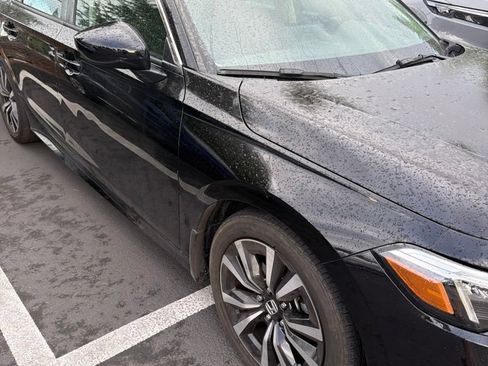 Used 2024 Honda Civic EX image 3