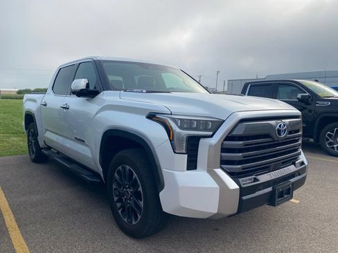 Used 2023 Toyota Tundra Limited AWD/4WD image 4