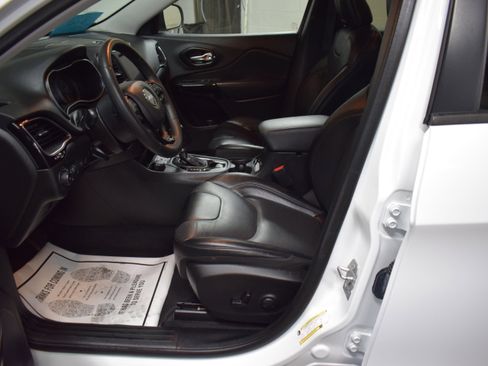 Used 2023 Jeep Cherokee Altitude Lux image 13