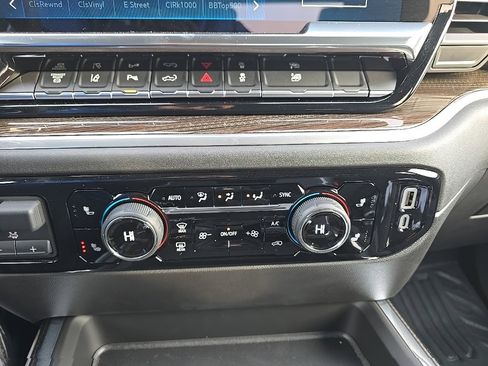 Used 2025 Chevrolet Silverado 2500 LT image 19